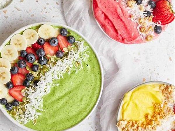 Why Smoothie Bowls Are A Fast Healthy Option