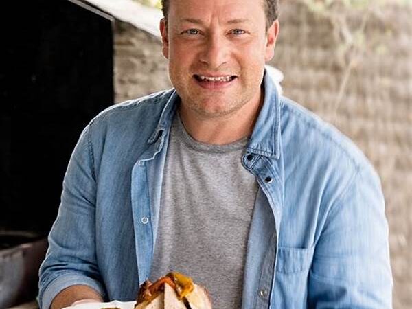 Jakarta Chef Shares 5 Quick Meals From Pantry Staples